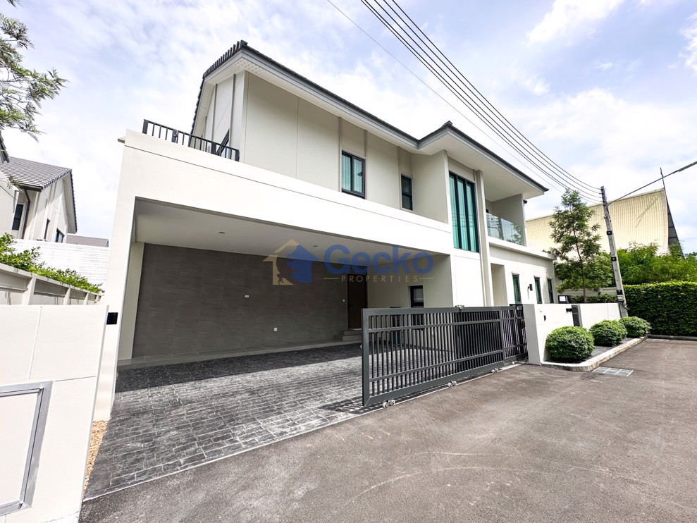 4 ห้องนอน บ้าน in The Lavish  พัทยาเหนือ H012476 (Photo 2)