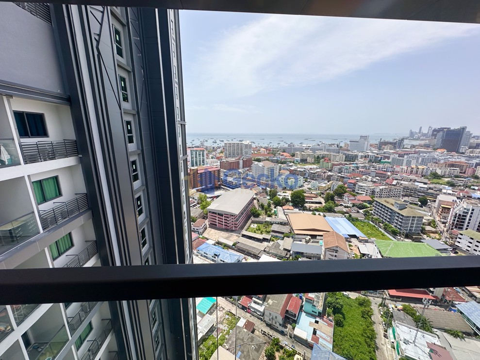 1 Bedroom Condo in Arcadia Millennium Tower South Pattaya C012478 (Photo 1)