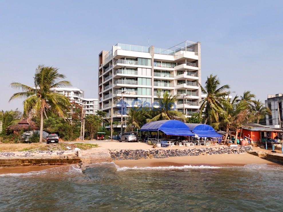 2 Bedrooms Condo in Waters Edge Na Jomtien C012469 (Photo 2)