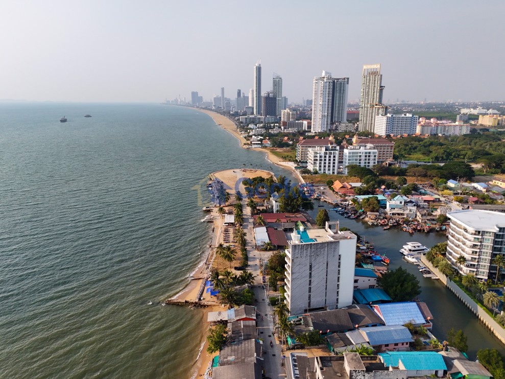 2 Bedrooms Condo in Waters Edge Na Jomtien C012469 (Photo 1)