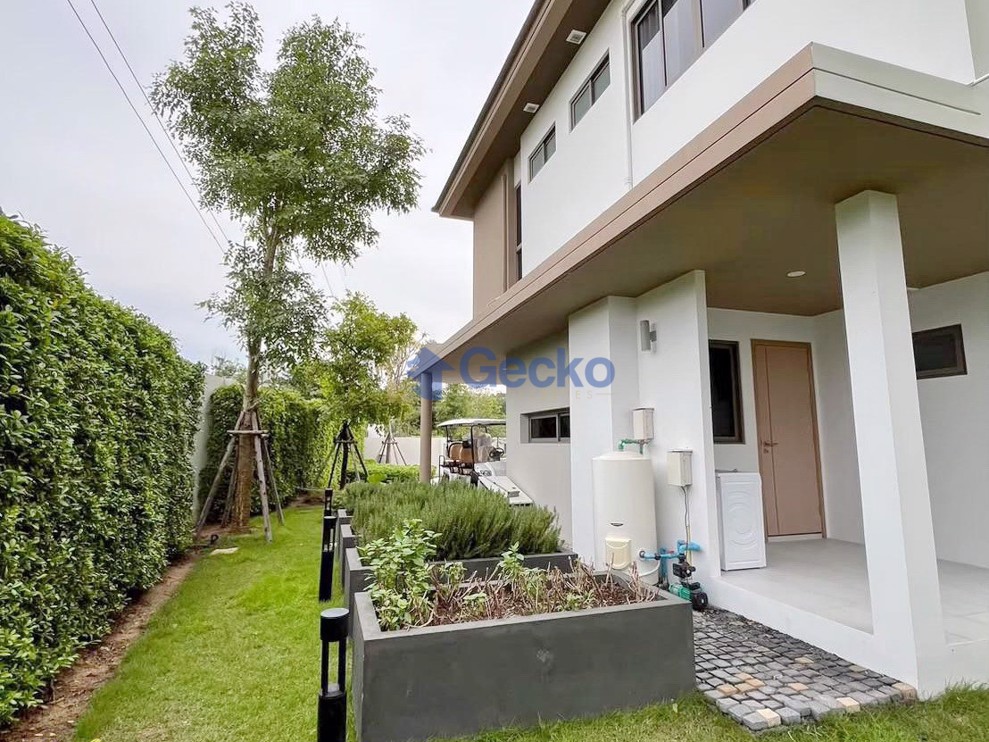 4 ห้องนอน บ้าน  พัทยาตะวันออก H012490 (Photo 1)