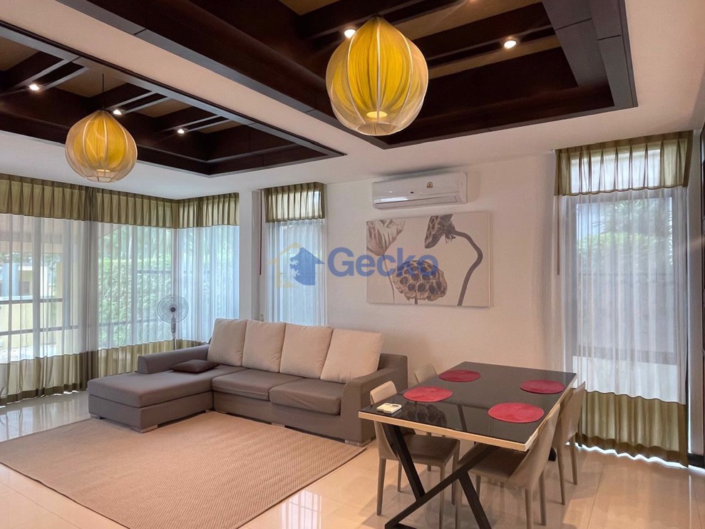 4 Bedrooms House in Horseshoe Point, The Village  East Pattaya H012496 (Photo 3)