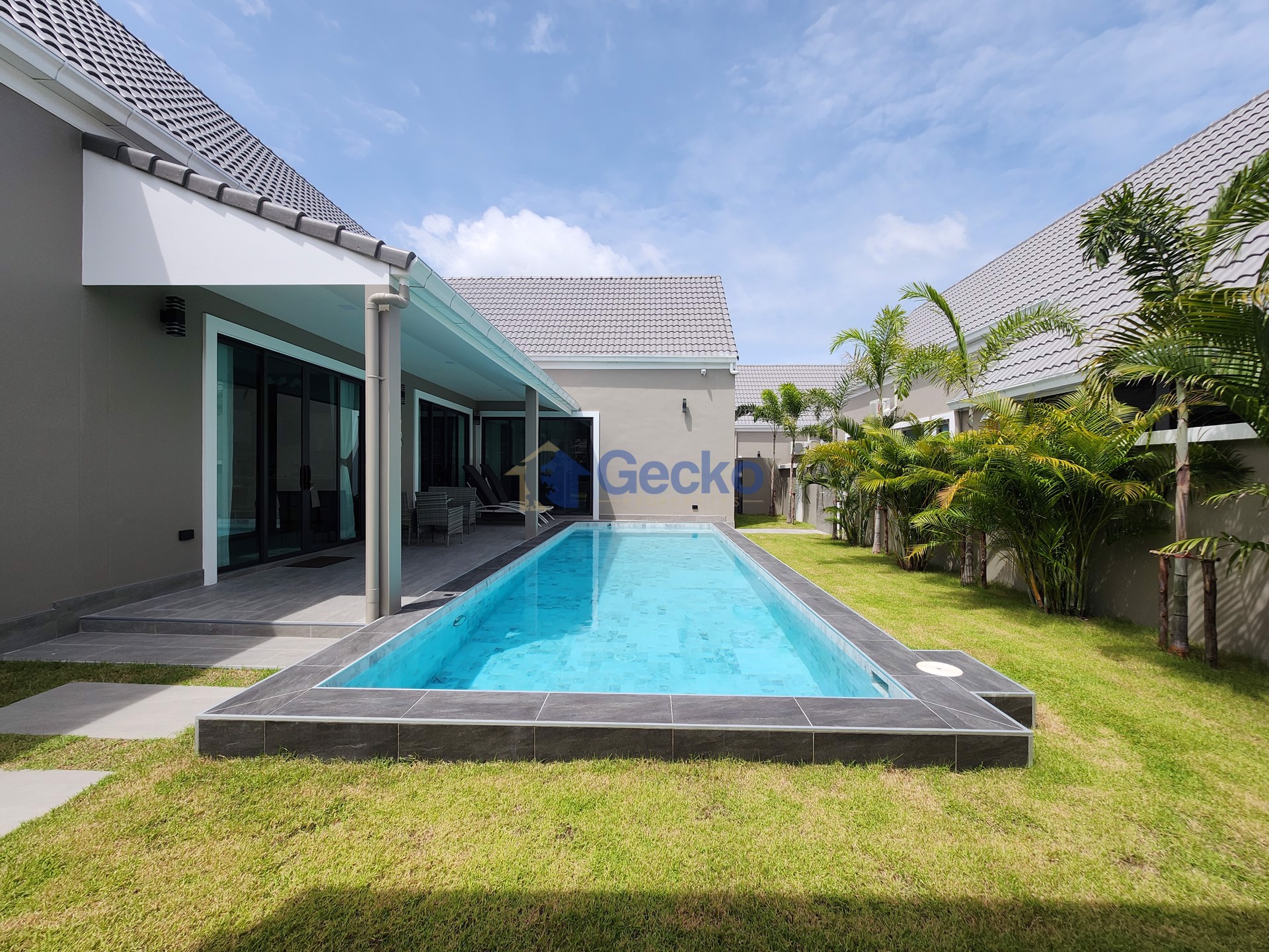 3 ห้องนอน บ้าน in Living 36  พัทยาตะวันออก H011903