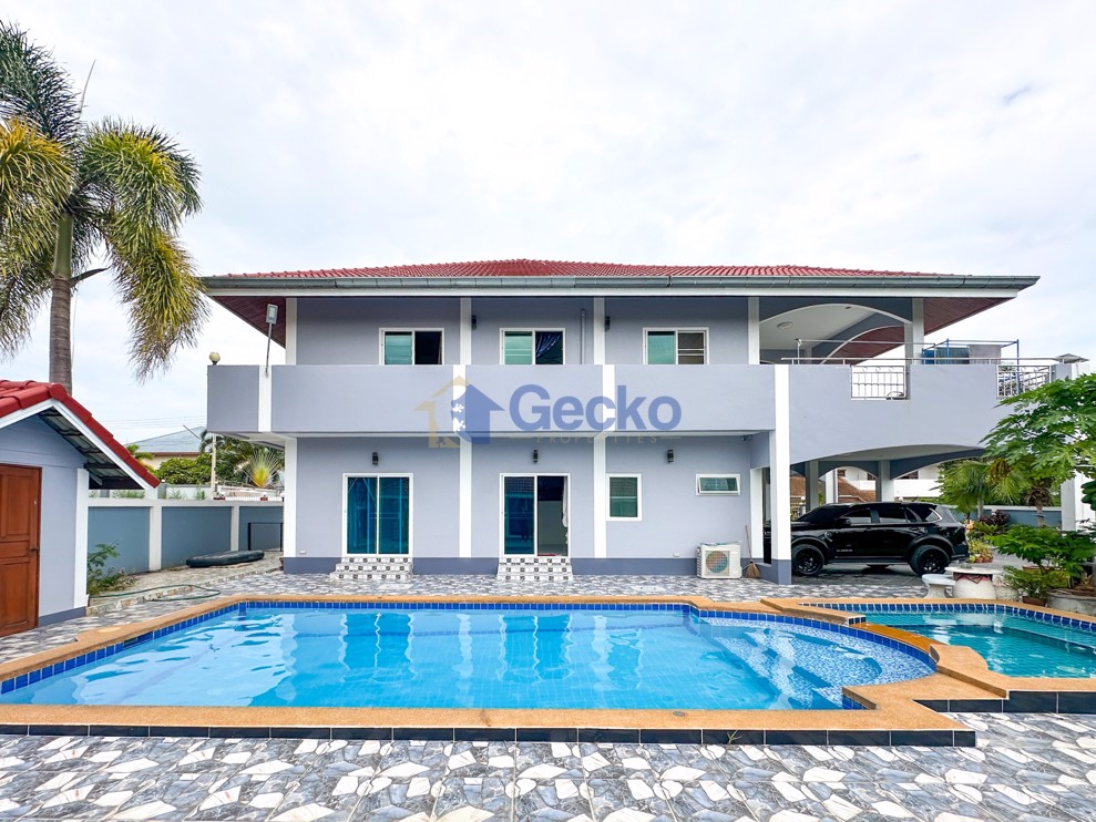 5 Bedrooms House  Bang Saray H012503 (Photo 1)