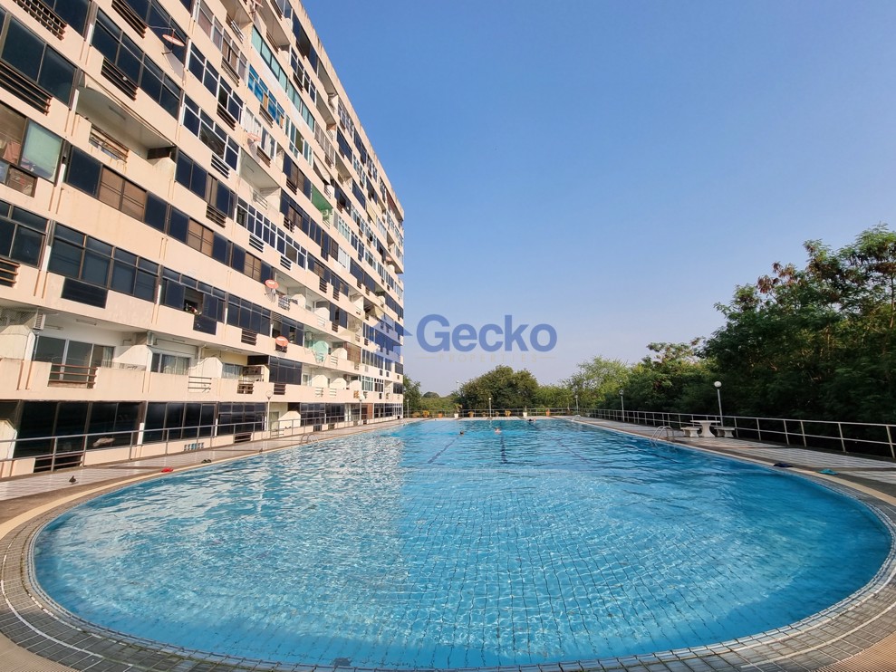 1 Bedroom Condo in Pattaya Plaza Condotel Central Pattaya C012512 (Photo 1)