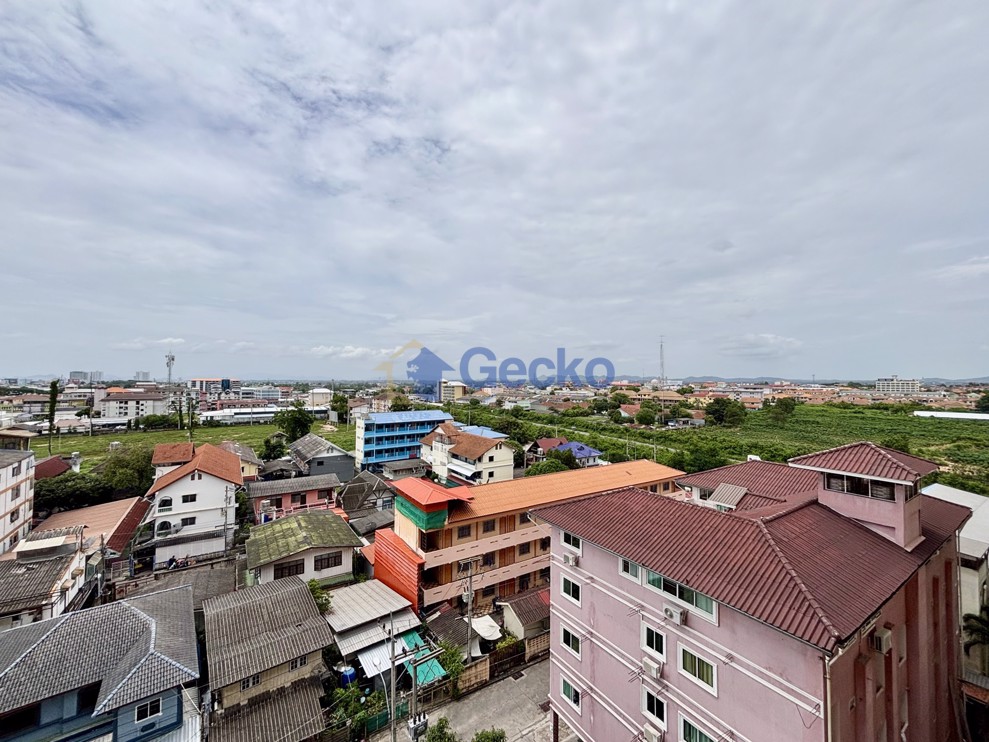 1 Bedroom Condo in Pattaya Plaza Condotel Central Pattaya C012512 (Photo 3)