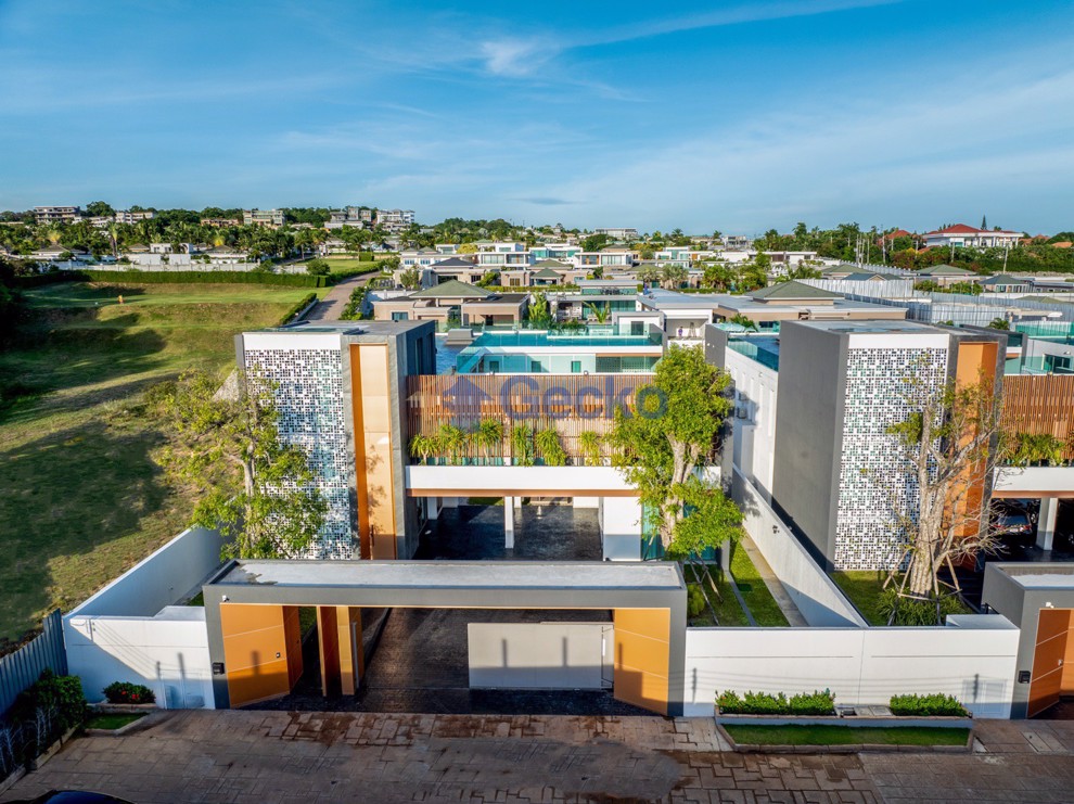 6 Bedrooms House in Siam Royal View  East Pattaya H012516 (Cover Photo)