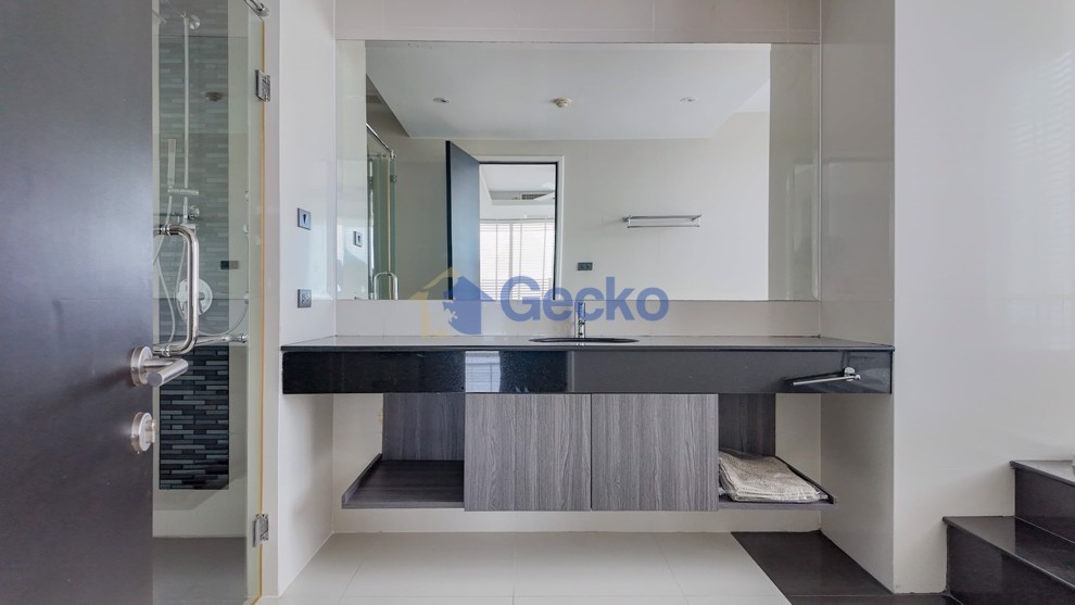 2 Bedrooms Condo in The Residences at Dream Pattaya Na Jomtien C012519 (Photo 3)
