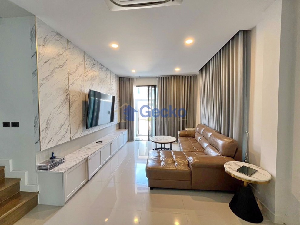 3 ห้องนอน บ้าน in ภัททา วิลล์  พัทยาตะวันออก H012522 (Photo 1)