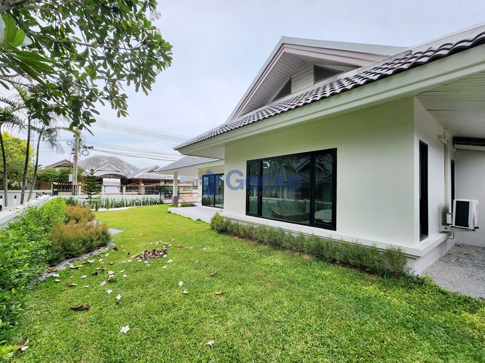 3 ห้องนอน บ้าน in ยูโรเปี้ยน ไทย เฮ้าส์ วิลเลจ  พัทยาตะวันออก H012527 (Photo 2)