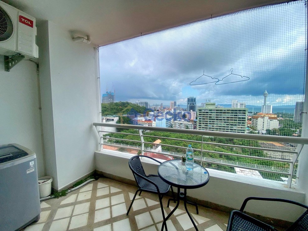 Studio Condo in Pattaya Hill Resort Pratumnak C012533 (Cover Photo)