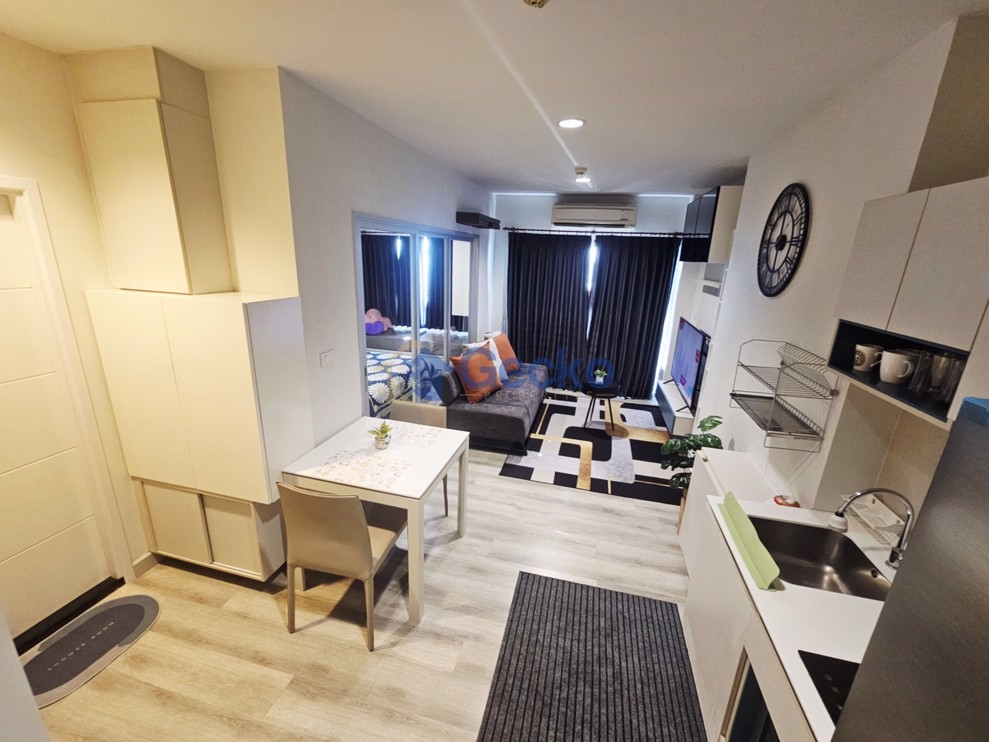 1 Bedroom Condo in Centric Sea Central Pattaya C012534 (Photo 4)