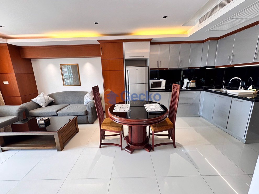 1 Bedroom Condo in Tara Court Pratumnak C012536 (Photo 2)
