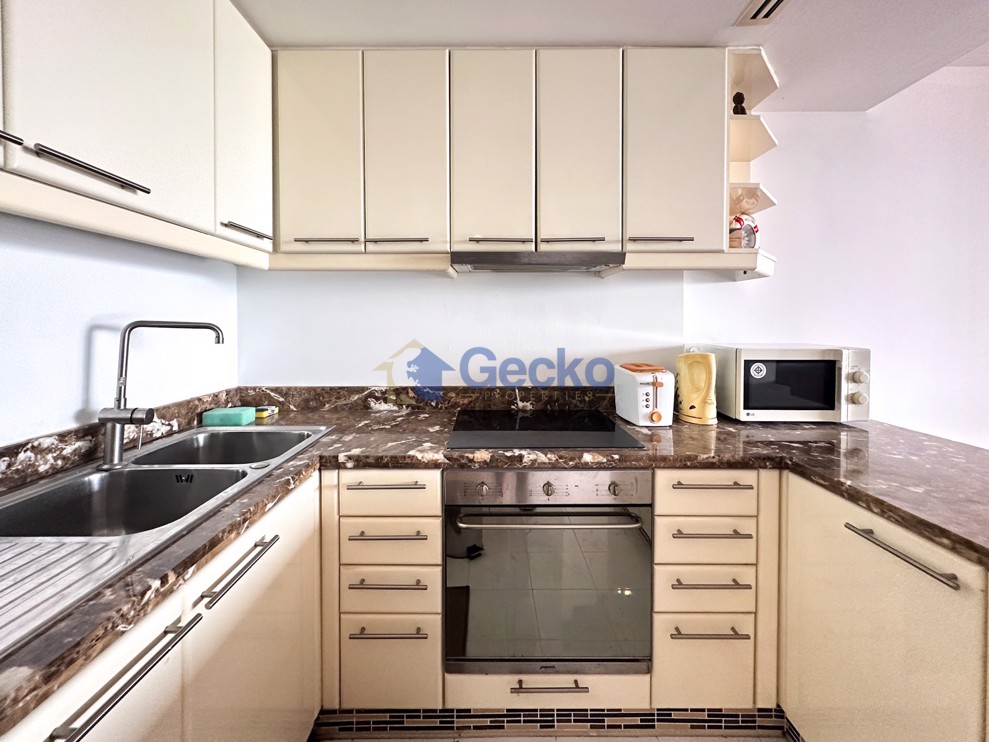 1 Bedroom Condo in Viewtalay Sands Na Jomtien C012545 (Photo 3)