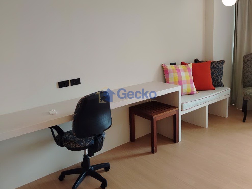 Studio Condo in View Talay 5 Jomtien C012549 (Photo 3)