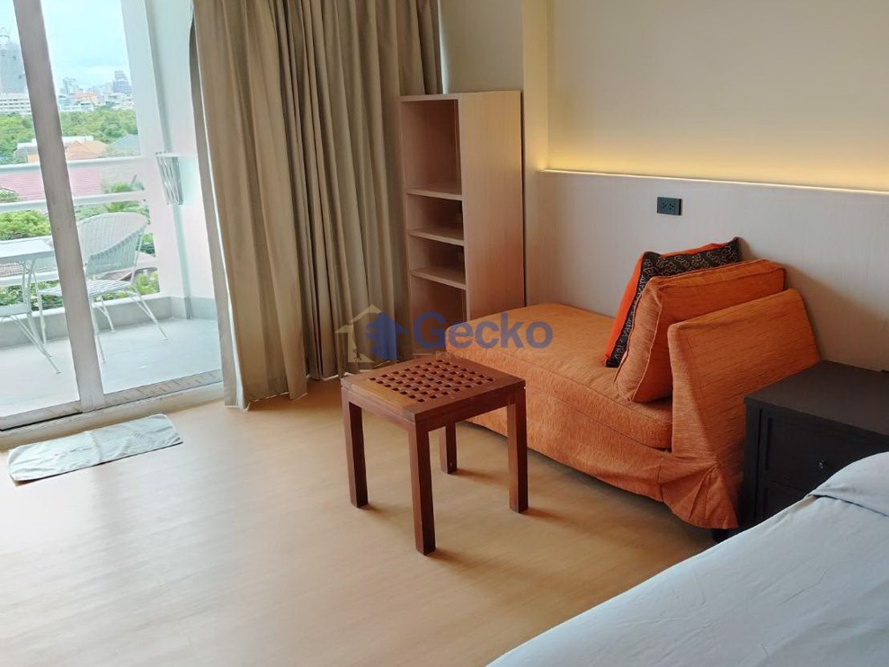 Studio Condo in View Talay 5 Jomtien C012549 (Photo 4)