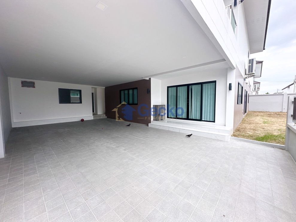 6 Bedrooms House in Chokchai village 9  East Pattaya H012551 (Photo 2)