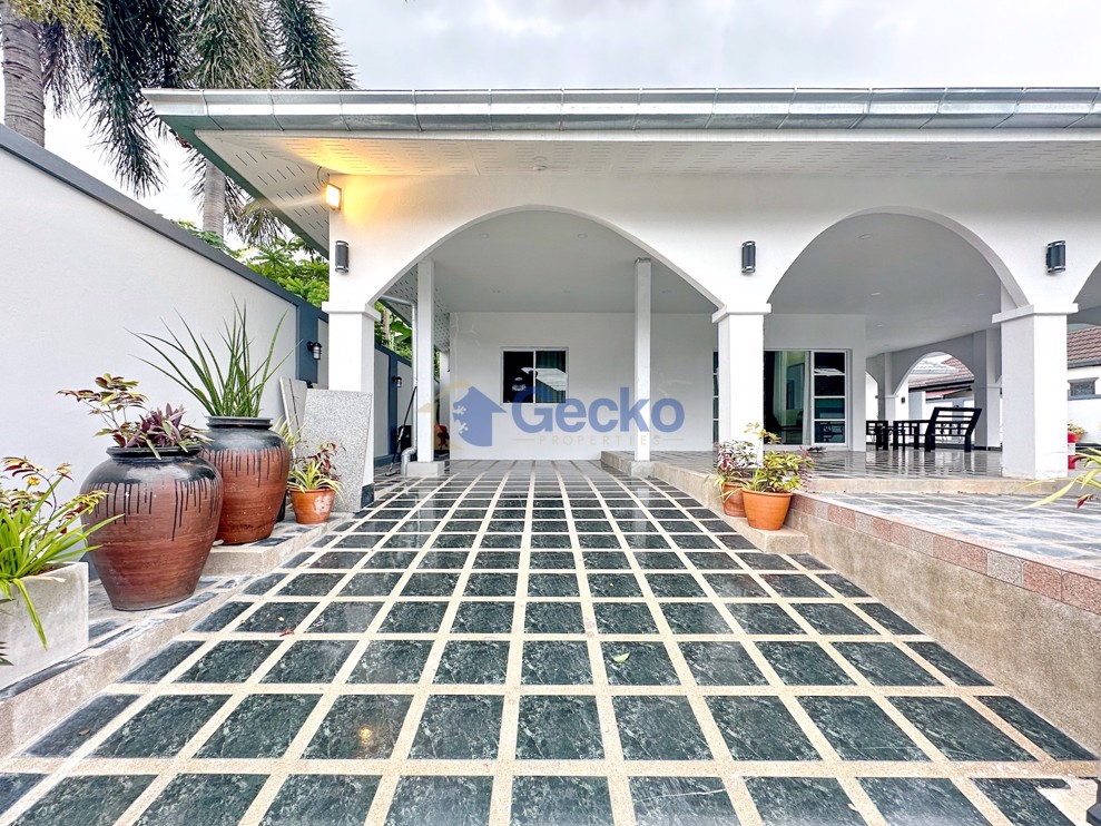 3 Bedrooms House in Pattaya Land & House  East Pattaya H012531 (Photo 4)