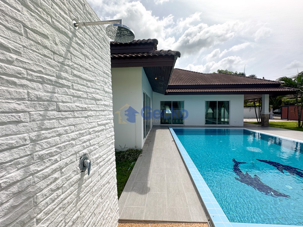 3 Bedrooms House in Unique Villas  Na Jomtien H012557 (Photo 4)