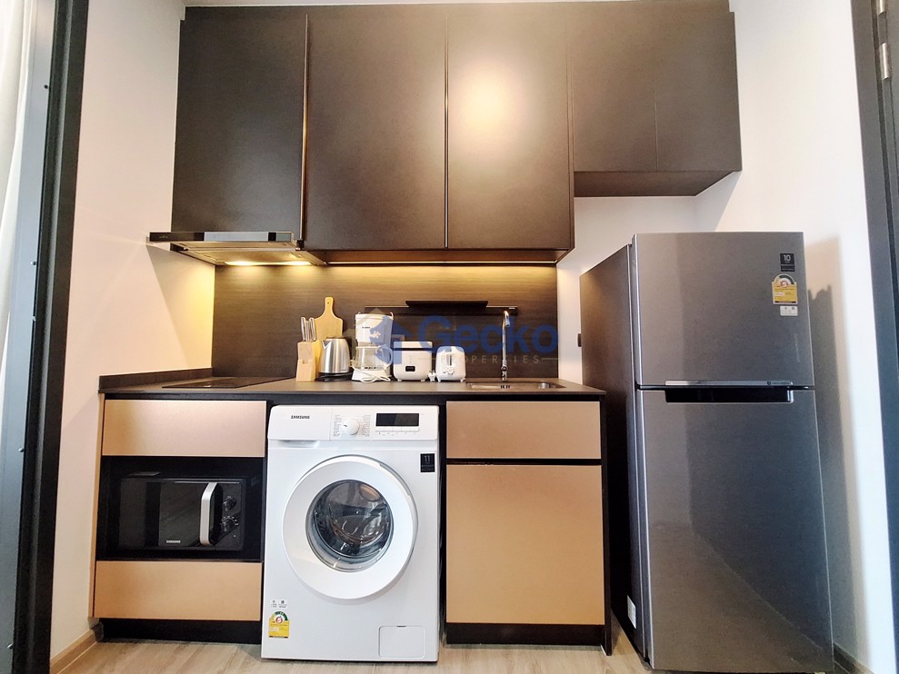 1 Bedroom Condo in EDGE Central Pattaya Central Pattaya C012564 (Photo 2)