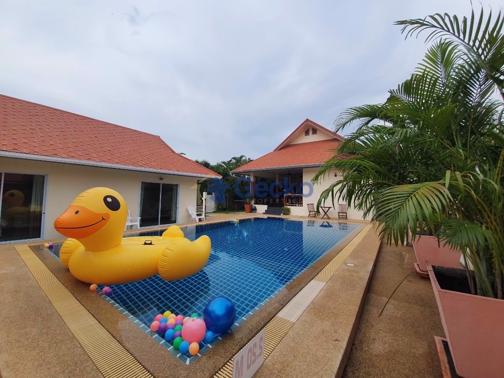5 ห้องนอน บ้าน in The Ville Jomtien  จอมเทียน H012566 (Cover Photo)