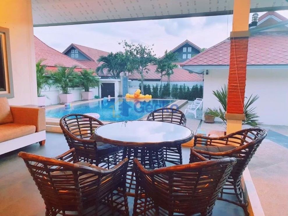 5 ห้องนอน บ้าน in The Ville Jomtien  จอมเทียน H012566 (Photo 2)