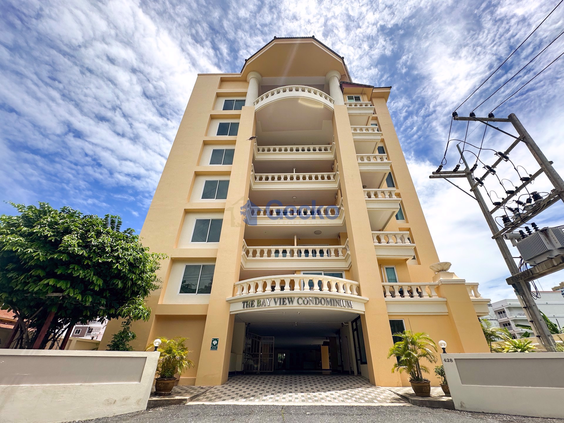 2 Bedrooms Condo in The Bay View Condominium 1 Pratumnak C005724