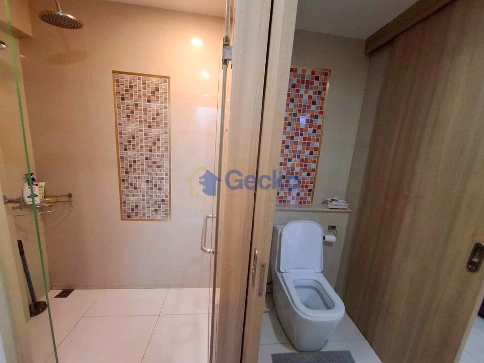 1 Bedroom Condo in The Riviera Wong Amat Beach Wongamat C012567 (Photo 4)