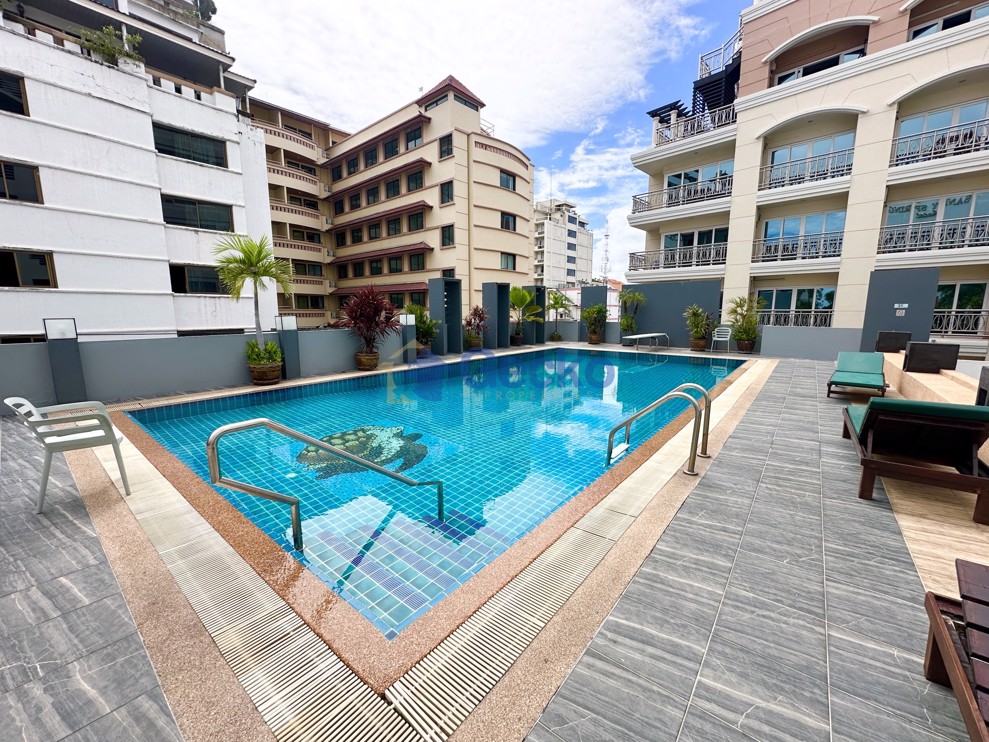 Studio Condo in Pattaya Beach Condo Central Pattaya C012569 (Photo 3)