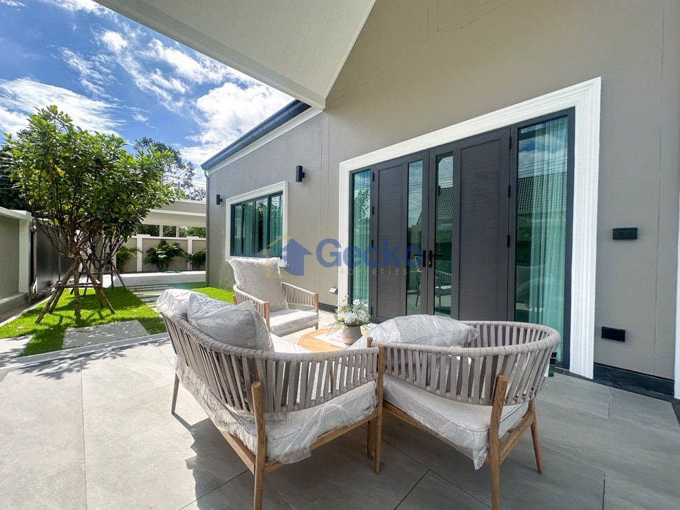 4 ห้องนอน บ้าน  พัทยาตะวันออก H012572 (Photo 1)