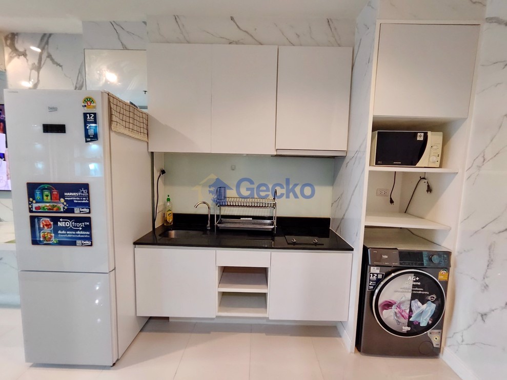 1 ห้องนอน คอนโดมิเนี่ยม in View Talay 6 พัทยากลาง C011766 (Photo 3)