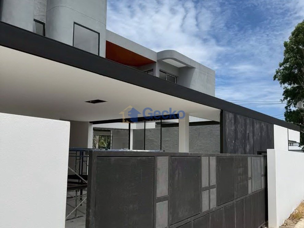 3 ห้องนอน บ้าน  พัทยาตะวันออก H012573 (Photo 1)