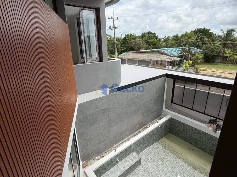 3 ห้องนอน บ้าน  พัทยาตะวันออก H012573 (Photo 4)