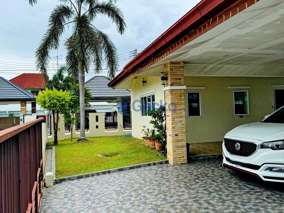 3 Bedrooms House in SP Village 5  East Pattaya H012581 (Photo 1)
