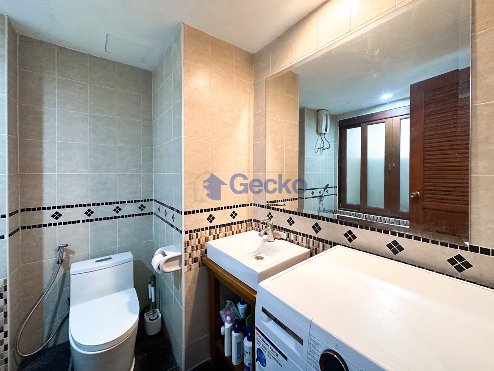 1 Bedroom Condo in Royal Hill Jomtien C012590 (Photo 4)