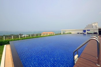 2 Bedrooms Condo in The Elegance Pratumnak C012591