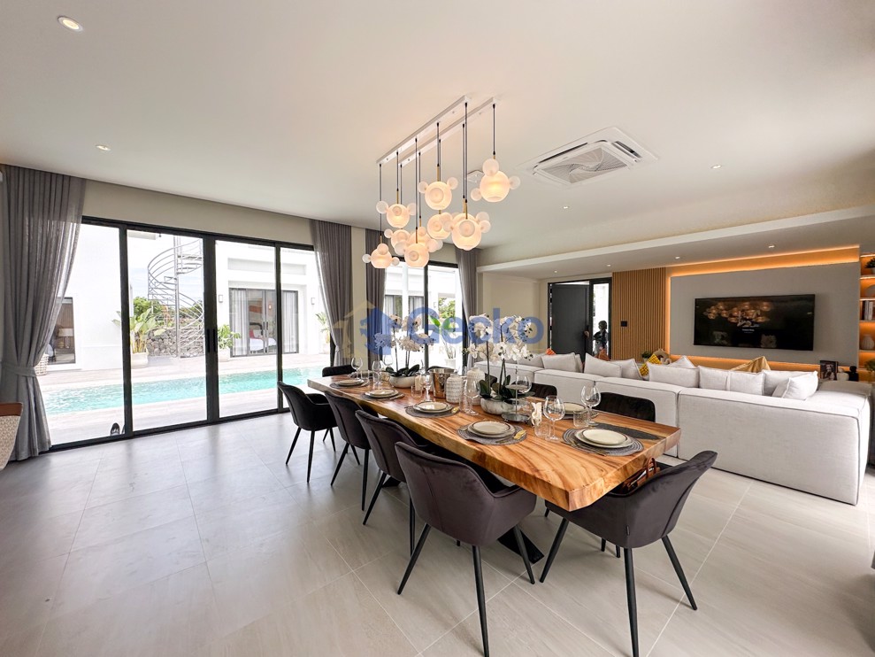 5 ห้องนอน บ้าน in Paradise Villa 3  พัทยาตะวันออก H012593 (Photo 4)