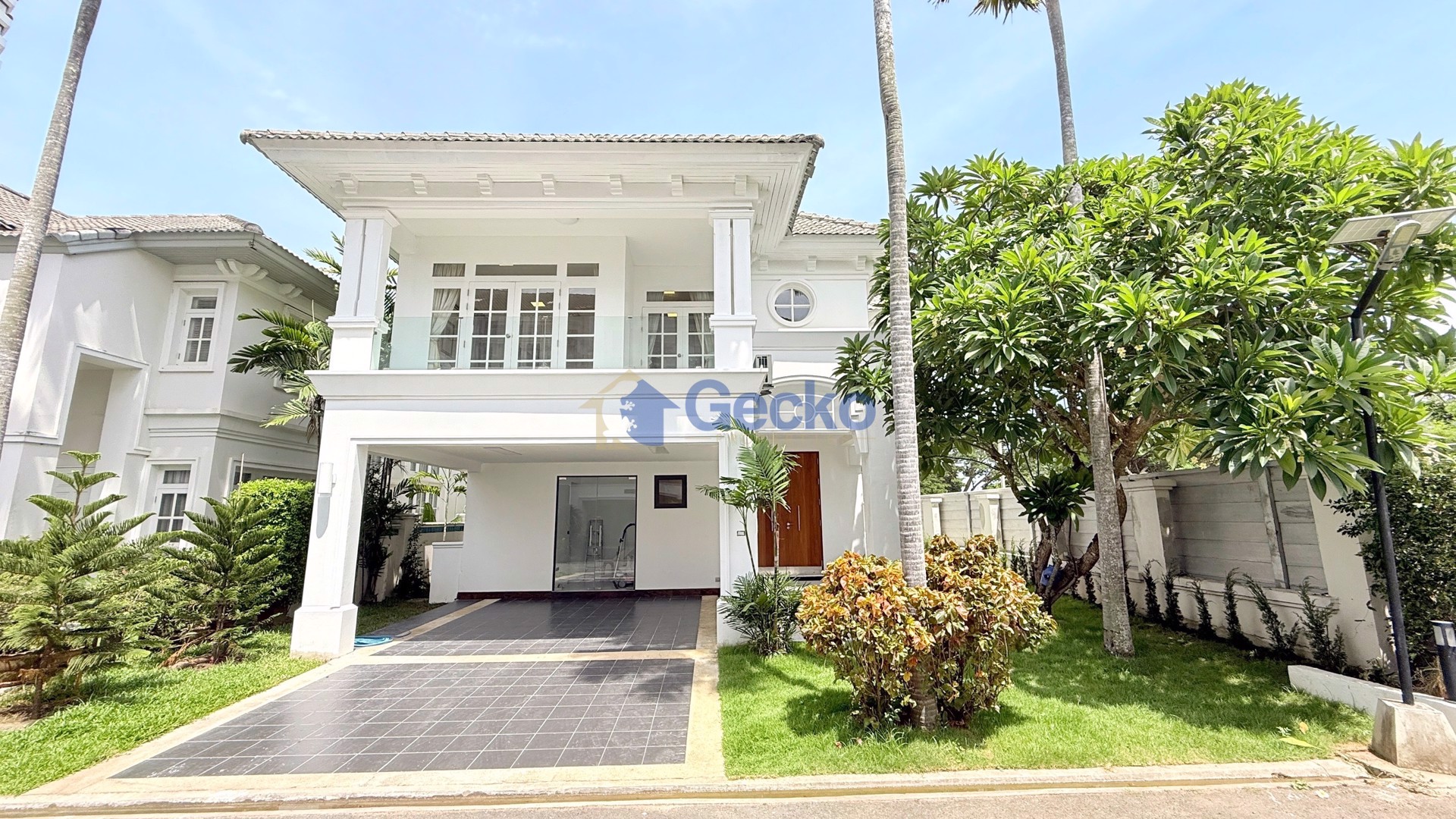3 ห้องนอน บ้าน in บ้านเธวรัญ  นาจอมเทียน H012596