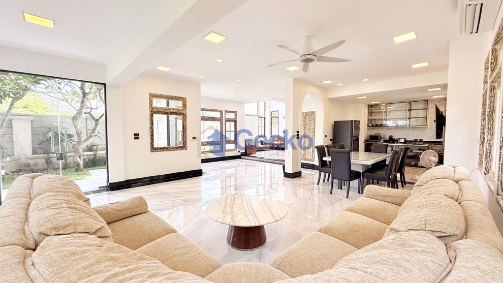 3 ห้องนอน บ้าน in บ้านเธวรัญ  นาจอมเทียน H012596 (Photo 1)