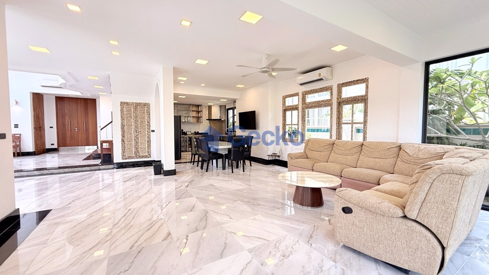 3 ห้องนอน บ้าน in บ้านเธวรัญ  นาจอมเทียน H012596 (Photo 2)