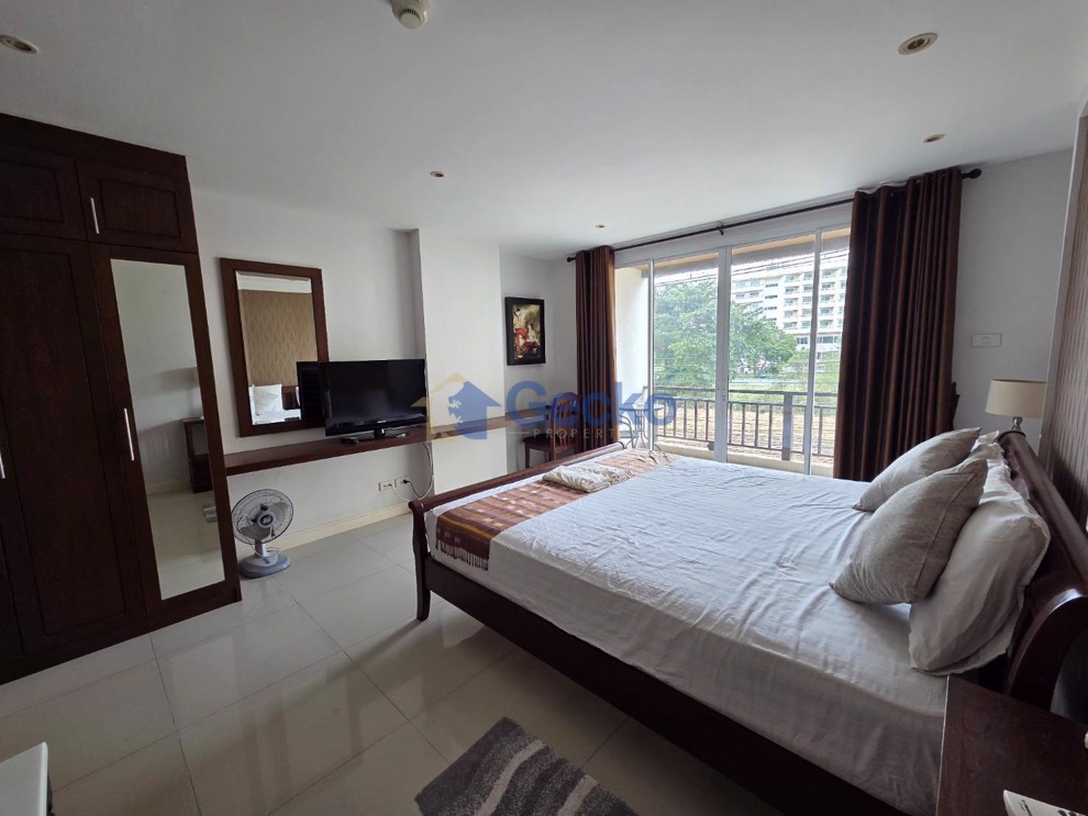 Studio Condo in Jomtien Beach Penthouse Jomtien C012599 (Photo 3)