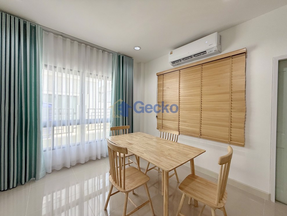 3 Bedrooms House in Zensiri Townhome  East Pattaya H012607 (Photo 2)