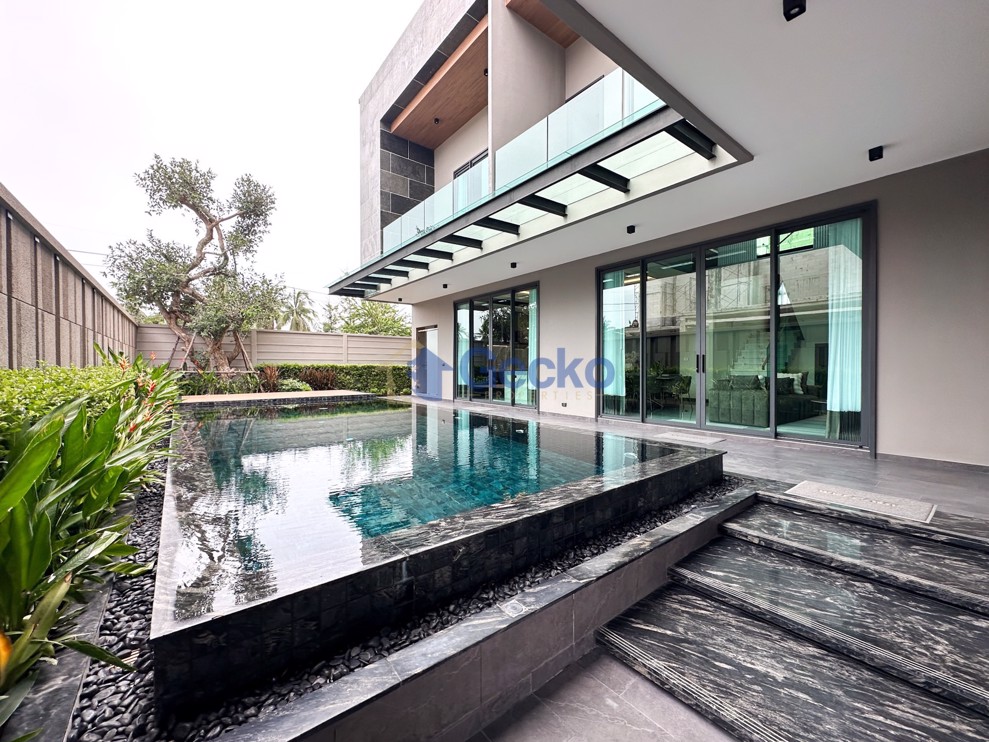 Arowanyx Baanmae Villa 8 (Photo 2)
