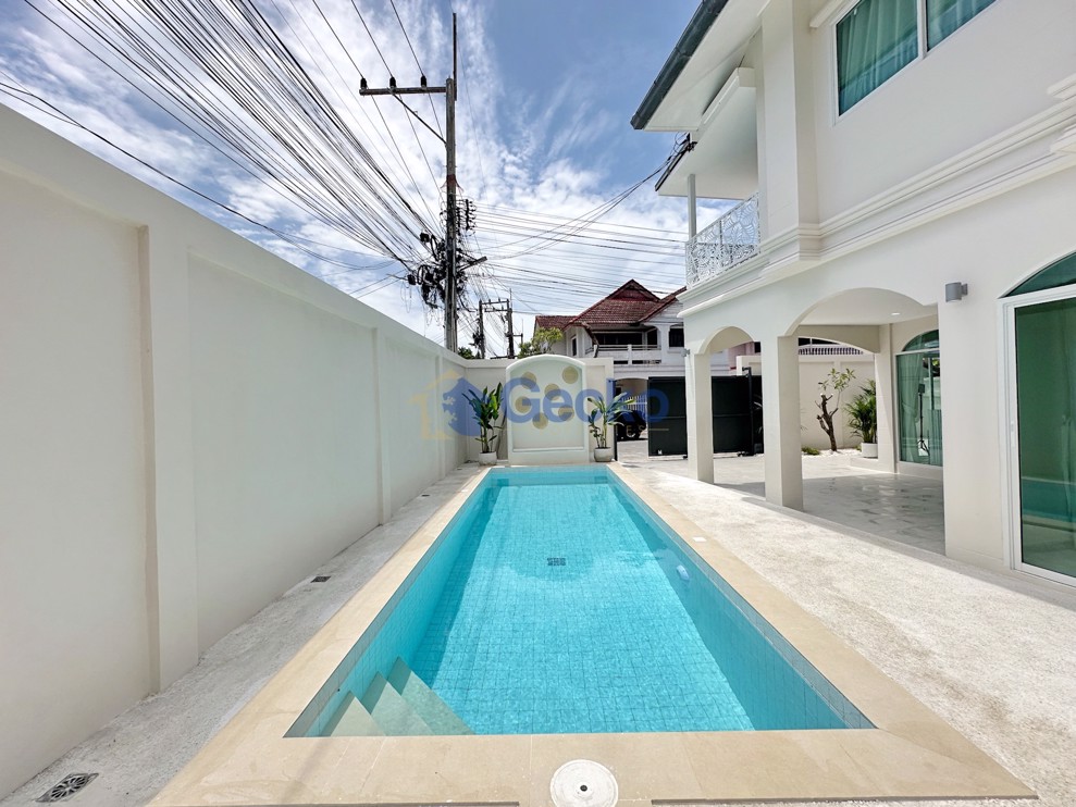 5 ห้องนอน บ้าน in Country Club Villa  พัทยาตะวันออก H012612 (Photo 1)