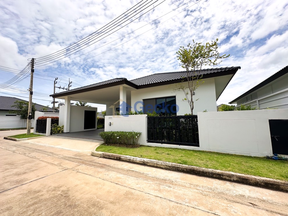 3 Bedrooms House in Panalee Banna  Huay Yai H012613 (Photo 4)