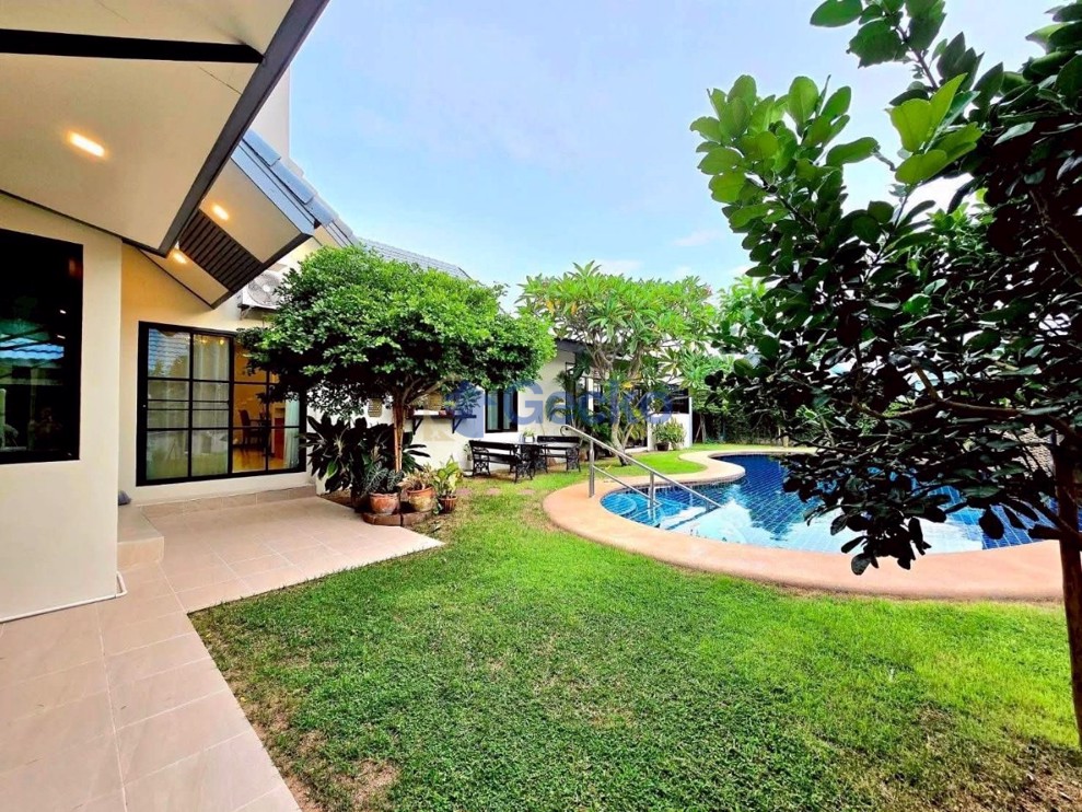 4 Bedrooms House in Natheekarn Park View  East Pattaya H012616 (Photo 4)