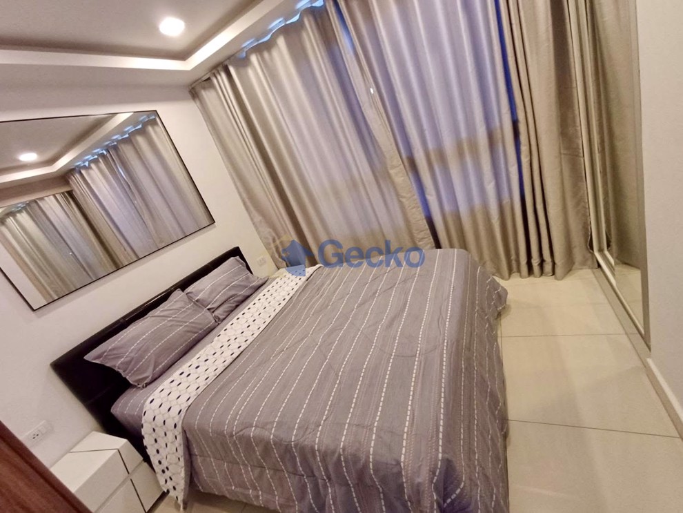 1 Bedroom Condo in Arcadia Beach Resort South Pattaya C012617 (Photo 3)