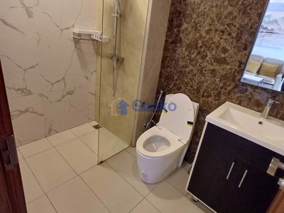 1 Bedroom Condo in Arcadia Beach Resort South Pattaya C012617 (Photo 4)