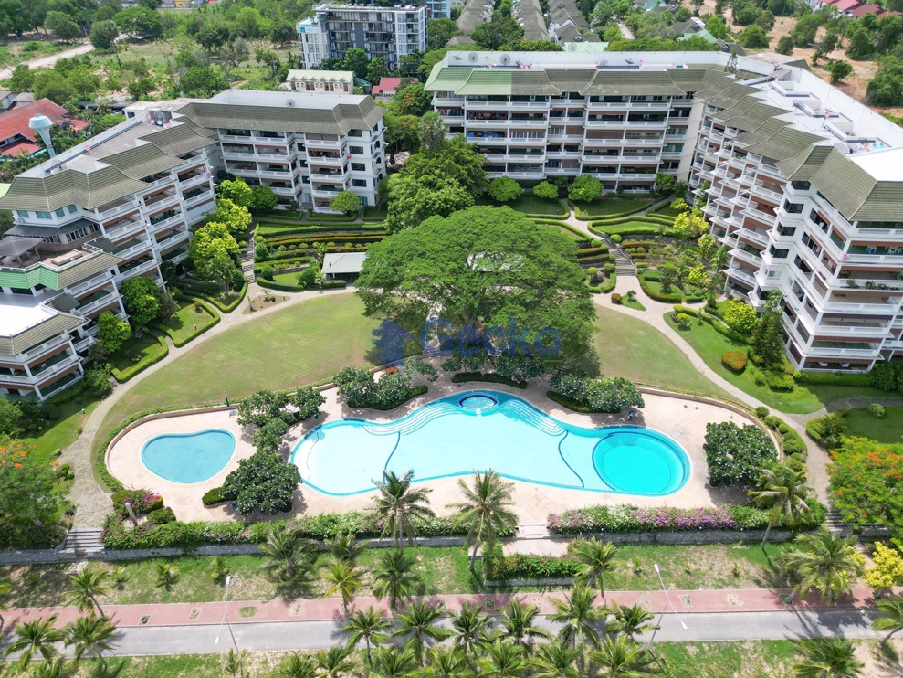 2 ห้องนอน คอนโดมิเนี่ยม in Baan Somprasong นาจอมเทียน C011321 (Photo 4)