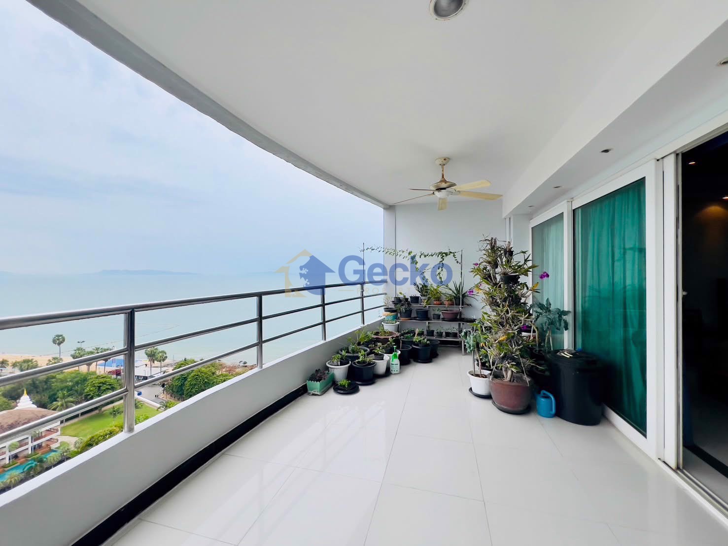2 Bedrooms Condo in View Talay 3 Pratumnak C012625